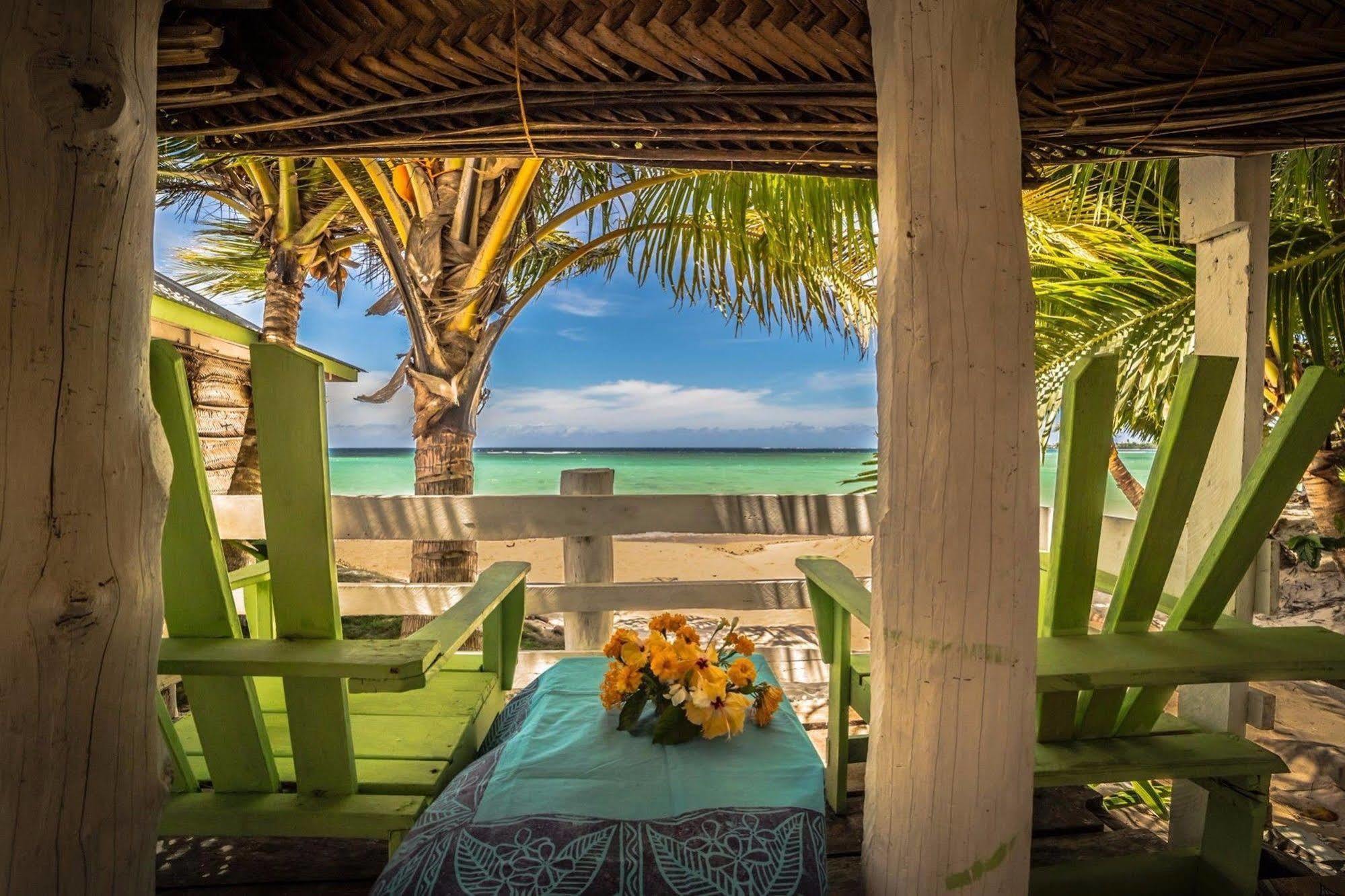 Tailua Beach Fales Manase Εξωτερικό φωτογραφία