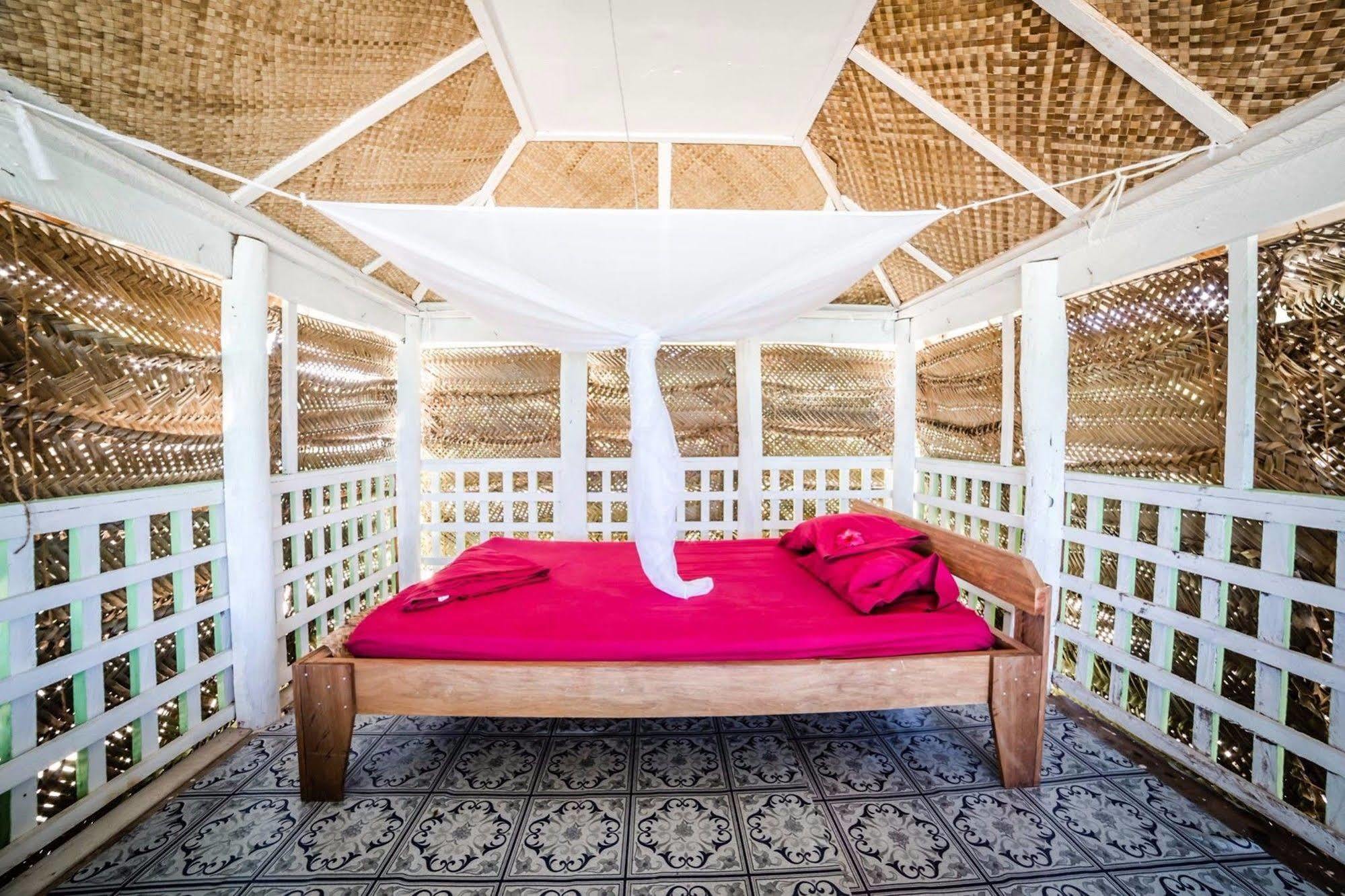 Tailua Beach Fales Manase Εξωτερικό φωτογραφία